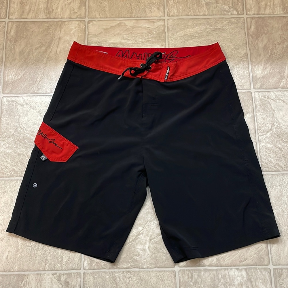Maui and Sons Board Shorts Size 34